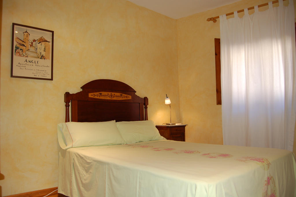 Cal Pastor Guest House La Pobla de Cervoles ห้อง รูปภาพ